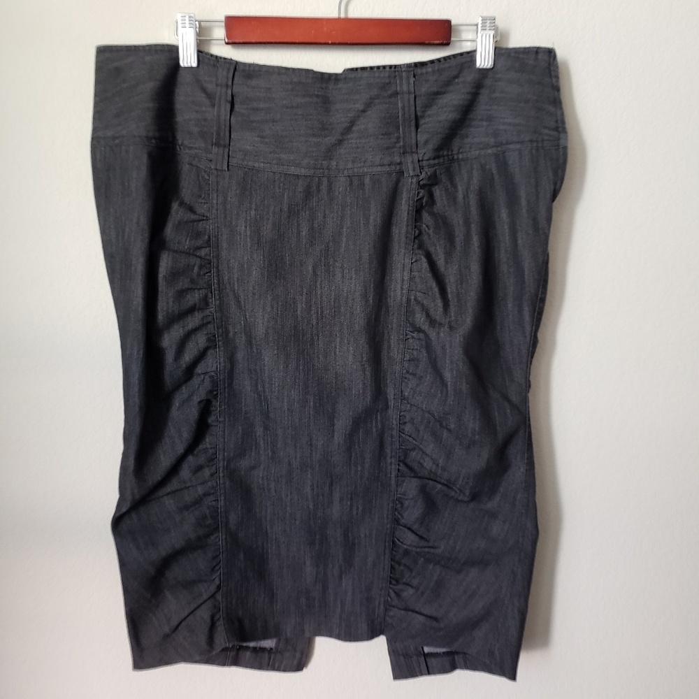 Torrid gathered pencil skirt size 12